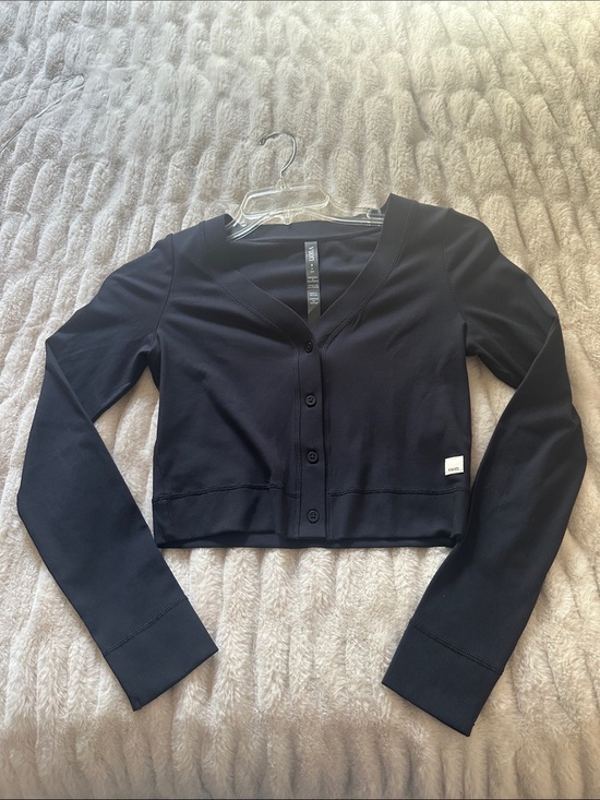 Vuori Tops - Vuori Black Cropped V-Neck Button Cardigan Sweater New Size Small